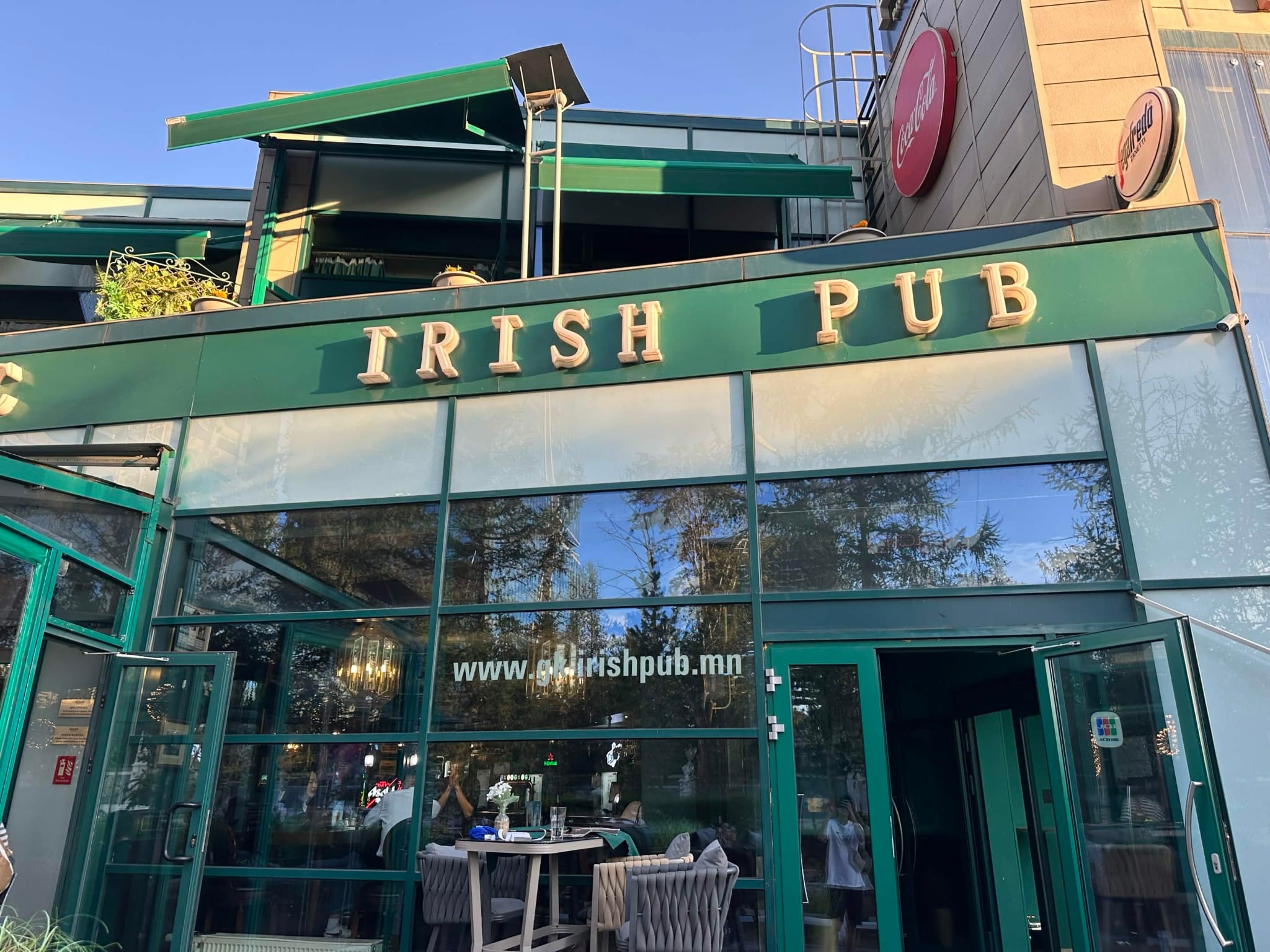 Grand Khan Irish Pub